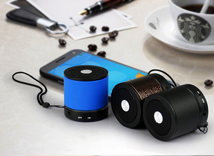 其他數(shù)碼產品-深圳藍牙工廠 FM收音機 插TF卡 無線連接 智能藍牙音響 S12.